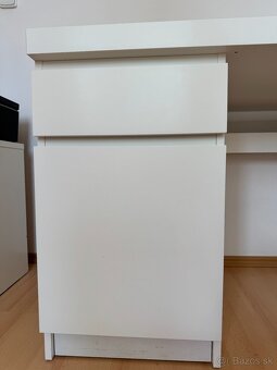Predám biely písací stôl IKEA MALM - 3