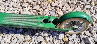 Predám retro skladaciu kolobežku TDV - 3