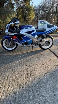 Suzuki gsxr 750 srad - 3