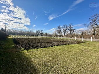 NA PREDAJ: ZÁHRADA, JAHODNÁ - 1500M2 - 3