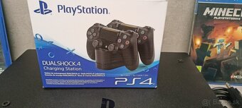 PlayStation 4 - 3