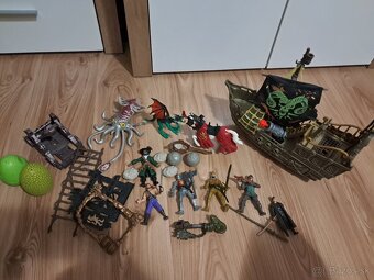Hrad a piratska loď - 3