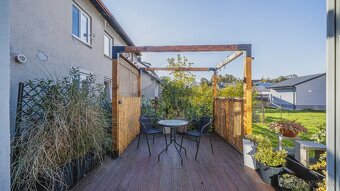 3i chyžka s terasou, garážou v centre - 3