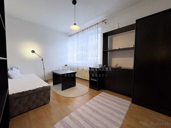 Zaujímavý rodinný dom s menším átriovým dvorom, Komárno - 3