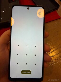 Motorola Moto E32s 4 GB / 64 GB Dual Sim - 3