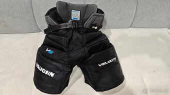 Brankárska výstroj - 3