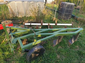 Predám štvorradličný pluh - 3