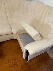 Biely gauč s taburetkami - 3