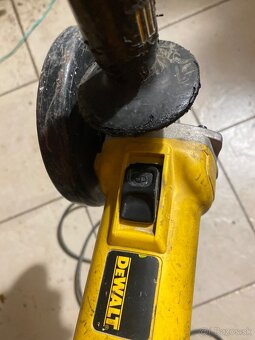 Dewalt - 3