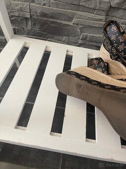 Guess v.37 - 3