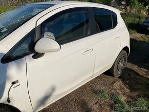 Rozpredám Opel Corsa E 1.2 - 3