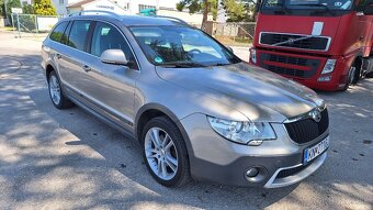 ŠKODA SUPERB COMBI 2.0 TDI. - 3
