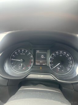 Skoda Octavia Combi 2.0 TDi Ambition - 3