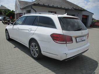 MERCEDES E220 CDi Avantgarde 9G-Tronic 03/2015 - 3