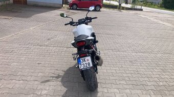 Honda CB 750 A Hornet - 3