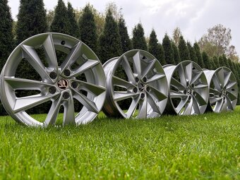 SKODA / BORBET disky R17 5x112 ET36 - 3