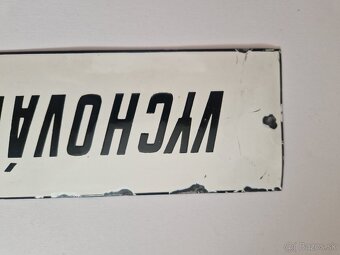 Smaltovana tabulka VYCHOVÁVATEĹ - 3