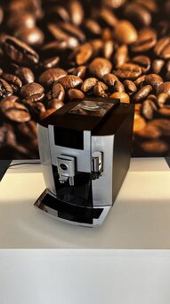 Jura E8 po leasingu - 3