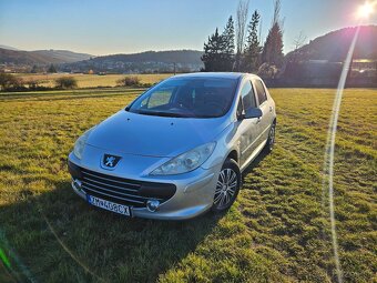 Peugeot 307 1.6 HDi – spoľahlivý hatchback s nízkouSpotrebou - 3