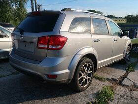 Fiat Freemont 2016 2,0JTDm 4x4, 7-miestny, NAVI, park.kamera - 3