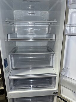 Predám kombinovanú chladničku Samsung - 3