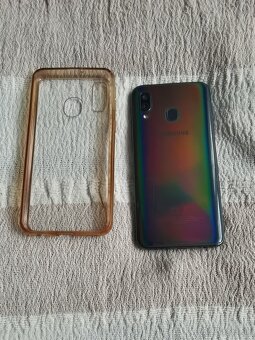 Samsung galaxy A40 čierny dual sim vo veľmi dobrom stave - 3