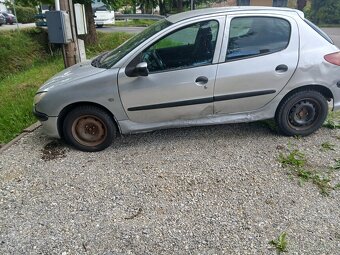 Predám peugeot206 na náhradné diely - 3