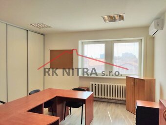 Prenájom kancelárskych priestorov v centre mesta s parkovací - 3