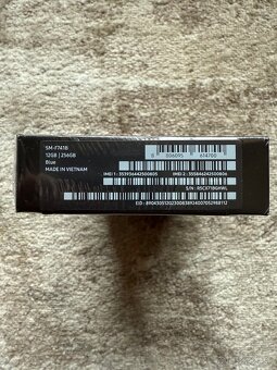 SAMSUNG Galaxy Z Flip6 - 3