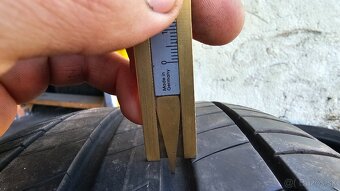 215/55R18 - 3