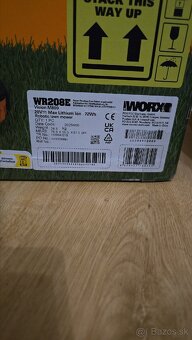 Kosačka Worx Landroid Vision M800 WR208E + garáž a LED - 3