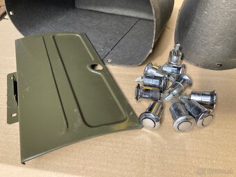 Uaz 452 odkladacia schránka so zámkom - 3