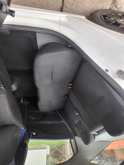 Peugeot 301 - 3