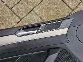 Volkswagen Passat B8 šoferov tapacír - 3