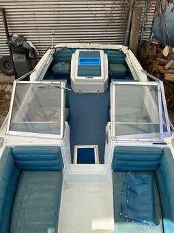 Motorový čln Glastron SSV 189 - 3