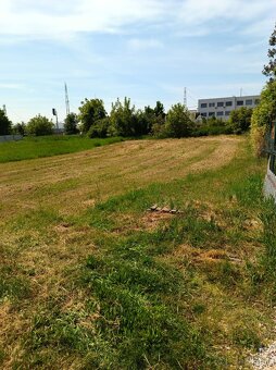 NITRA - Stavebný pozemok na predaj so všetkými IS - 3
