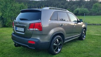 KIA SORENTO 2.2 CRDi 4WD AUTOMAT - NOVÁ STK/EK - SUPER STAV - 3