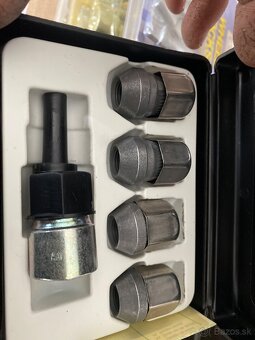 Predám bezpečnostné skrutky kolies M12x1.25 - 3