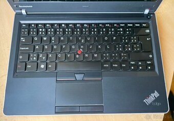 Notebook Lenovo ThinkPad EDGE 13 Type 0217-2RG červený - 3