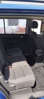 Volkswagen Touran - 3