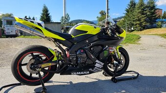 Yamaha r1 - 3