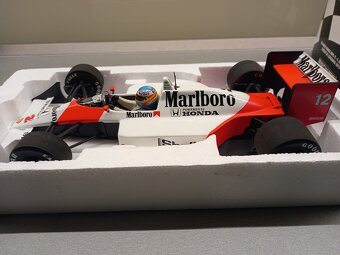 F1 MCLAREN HONDA MP4/4 CIRCUIT CATALUNYA 2015 ALONSO 1:18 - 3