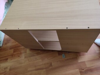 Darujem stolík pod TV - 3