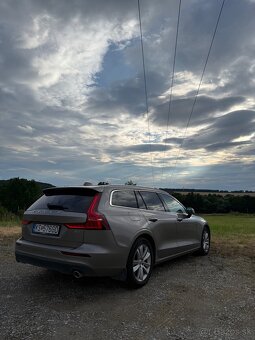 Volvo V60, 2021, 2.0 benzín - 3