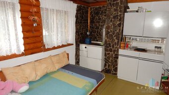 SPEKTRUM REALITY- Na Predaj záhradná chata s pozemkom 464 m2 - 3