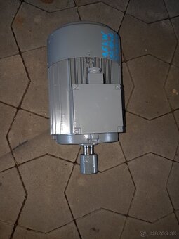 Predám el.motor 1,5kW 1410ot Sigma Darling - 3