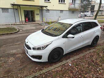 Predám -Kia Ceed 1.6 benzín, 99kW, MT/6,biela ,combi - 3