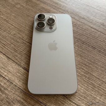 vymenim iphone 16 pro prirodny titan - 3