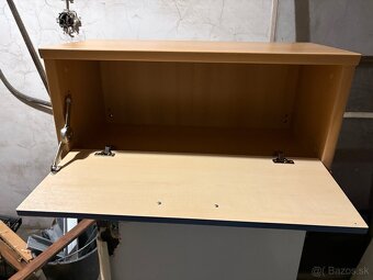 Predam vyklapacie police - 3