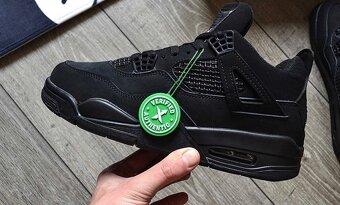 Nike Air Jordan 4 'Black Cat' - 3